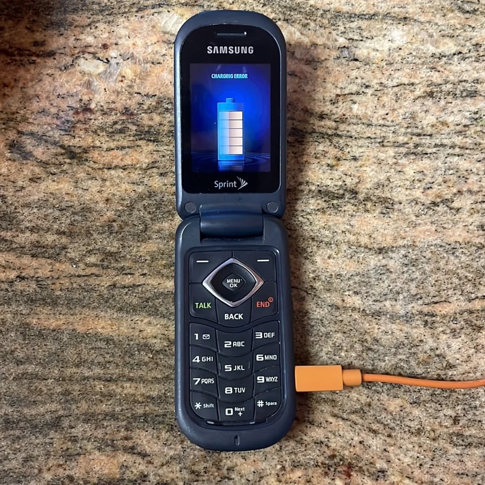 Samsung clamshell cell phone